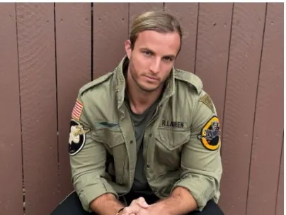 Military jacket / seated